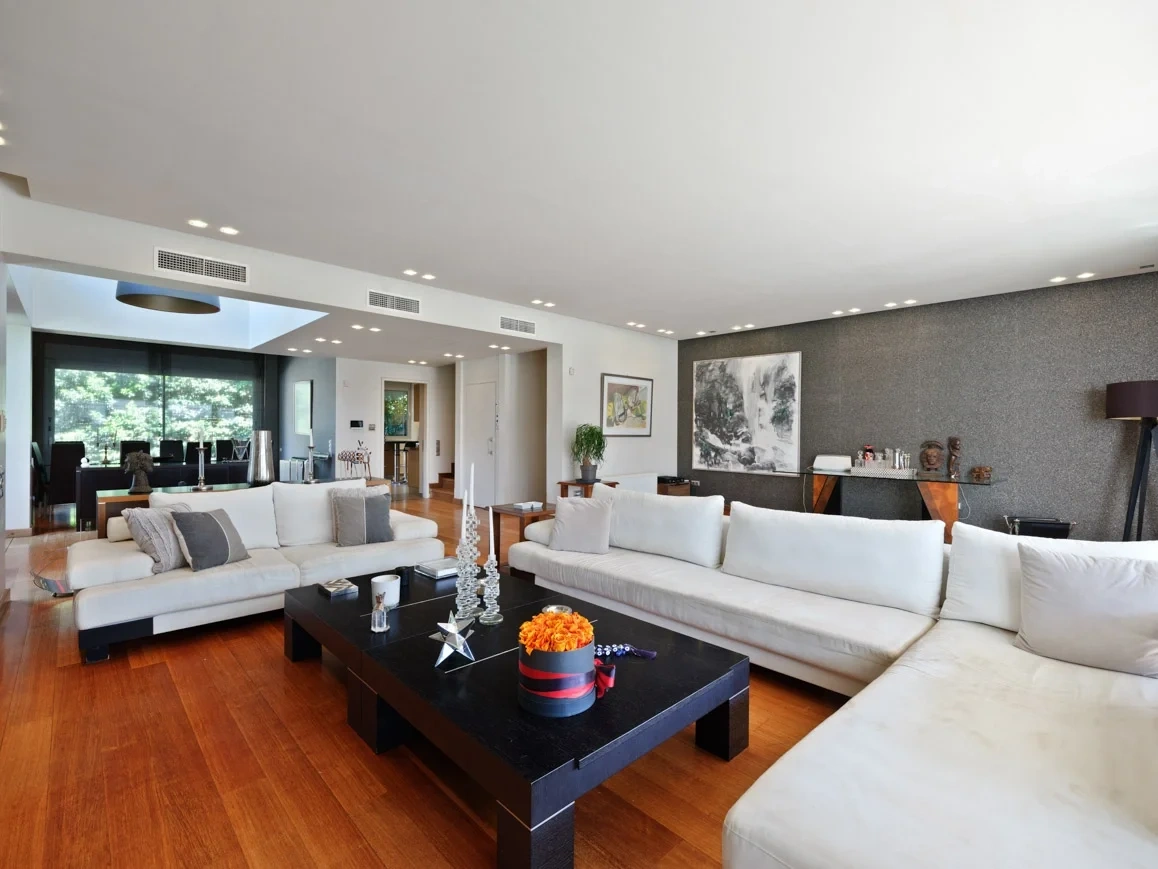 1 - venta casa vari ática grecia