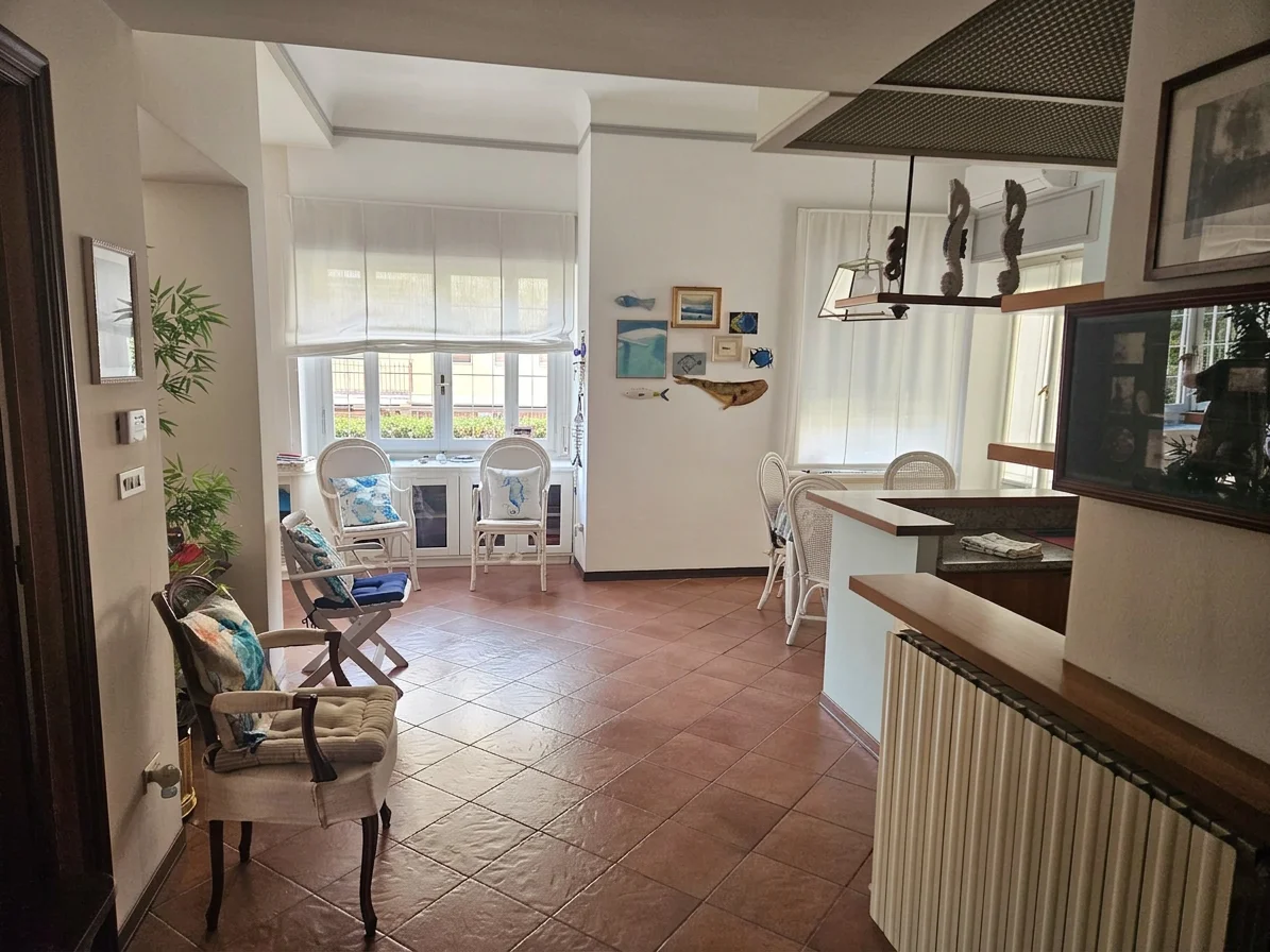 2 - venda apartamento a praia ao pé sanremo liguria itália