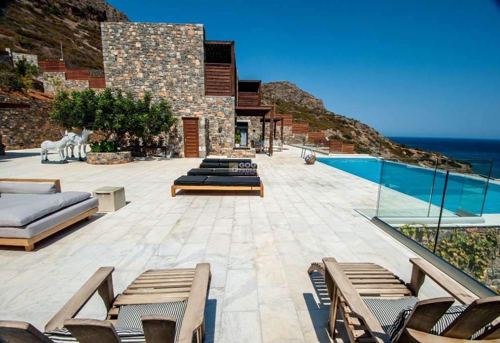 2 - venta casa vista al mar pláka creta grecia