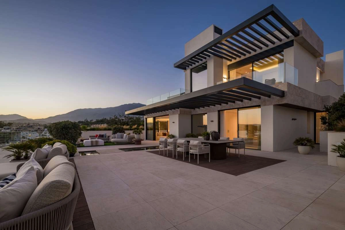 1 - vente appartement pieds dans l'eau estepona - costa del sol andalousie espagne