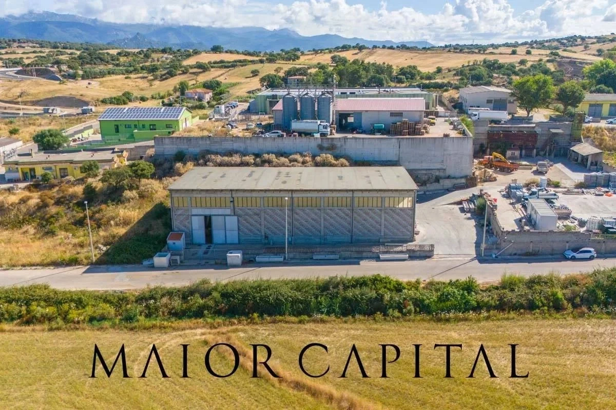 2 - vente commerce oschiri sardaigne italie