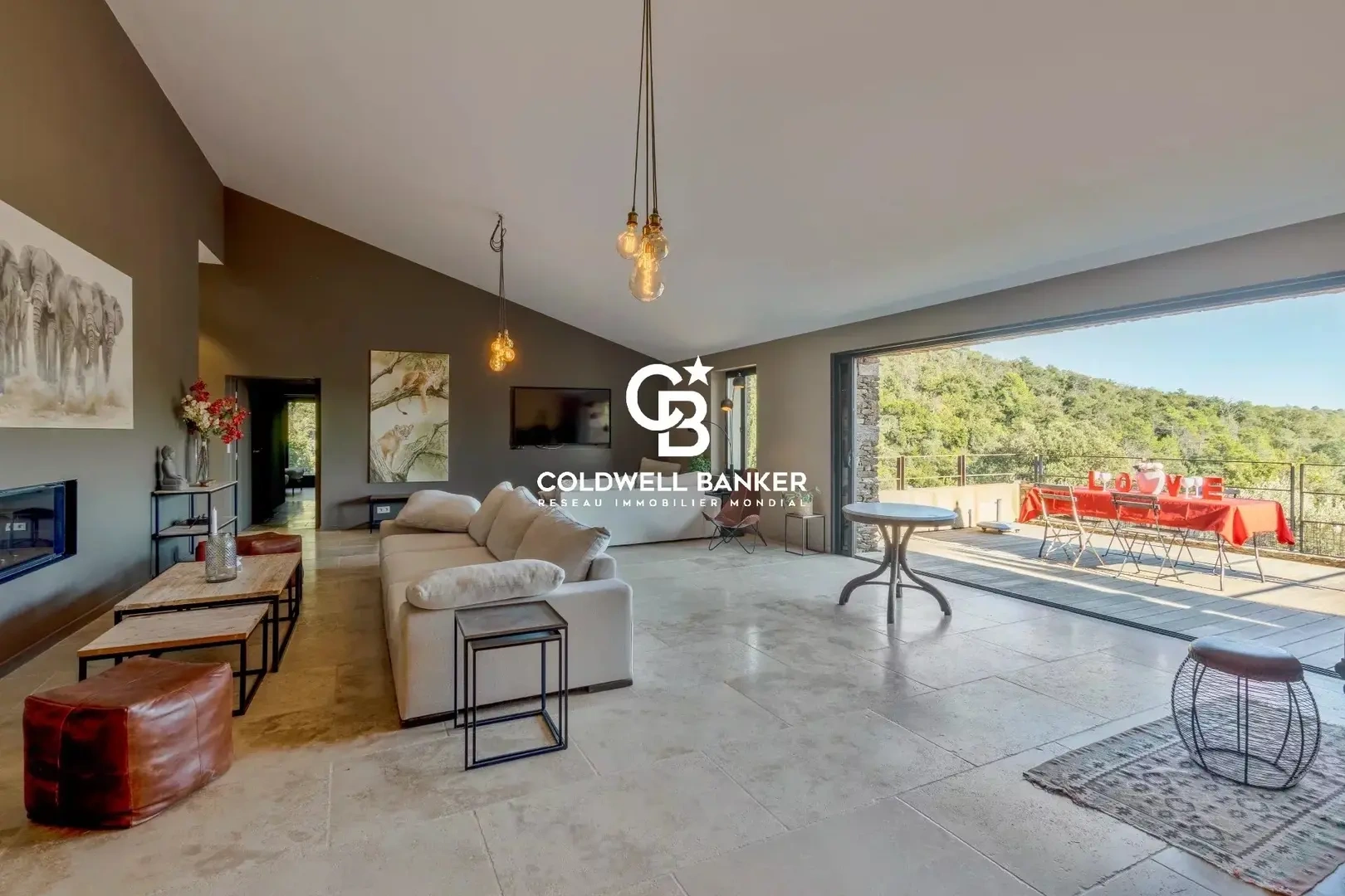 2 - venta propiedad la garde-freinet var francia