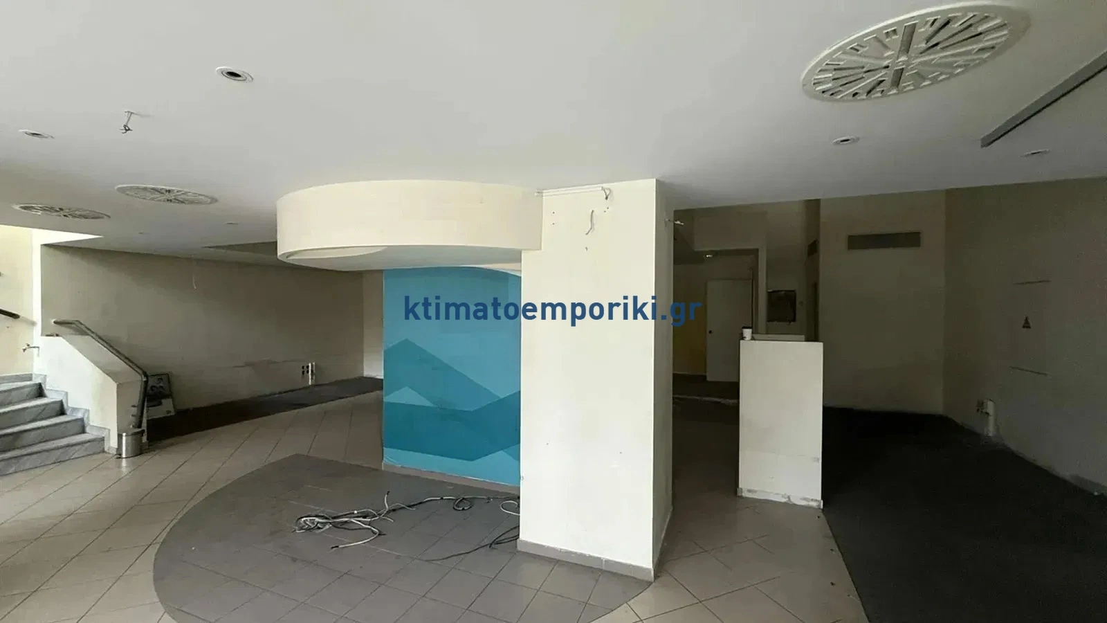 2 - venda espaço comercial nikaia-agios ioannis rentis ática grécia