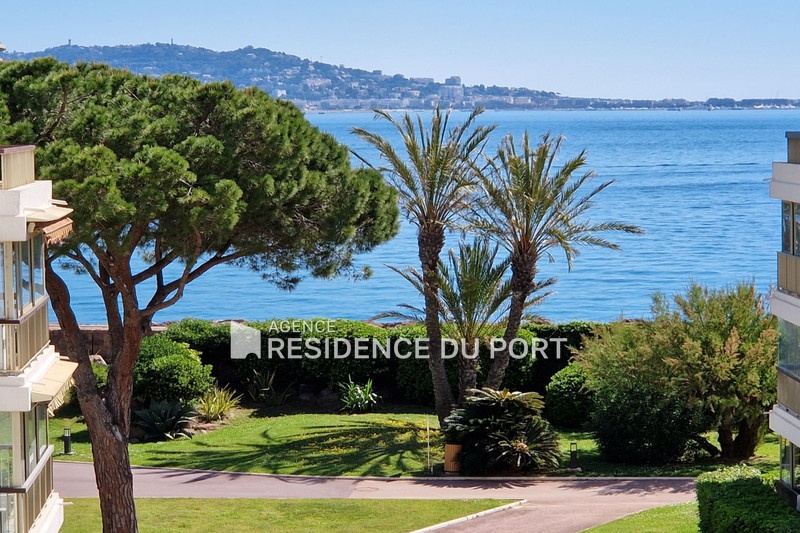 1 - waterfront apartment for sale in mandelieu-la-napoule alpes-maritimes france
