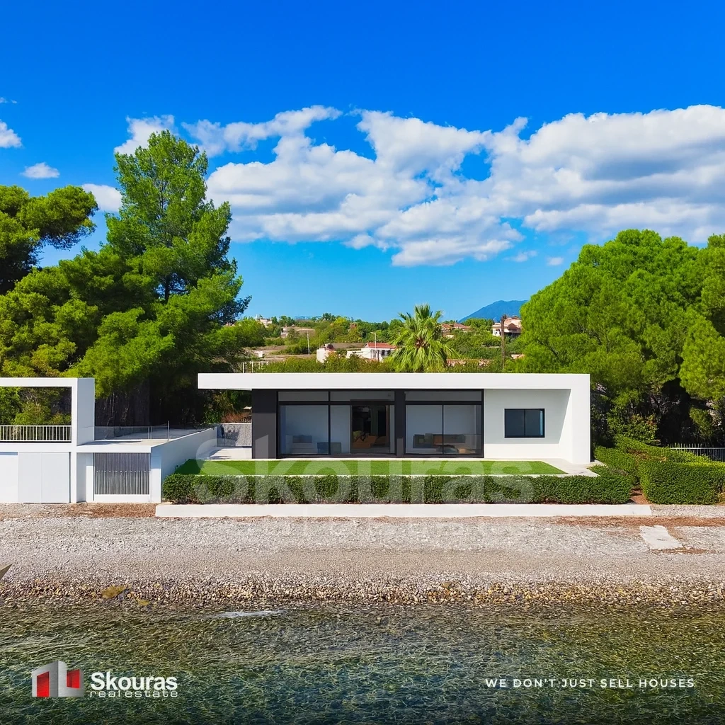 2 - vente maison pieds dans l'eau ágioi theódoroi péloponnèse grèce