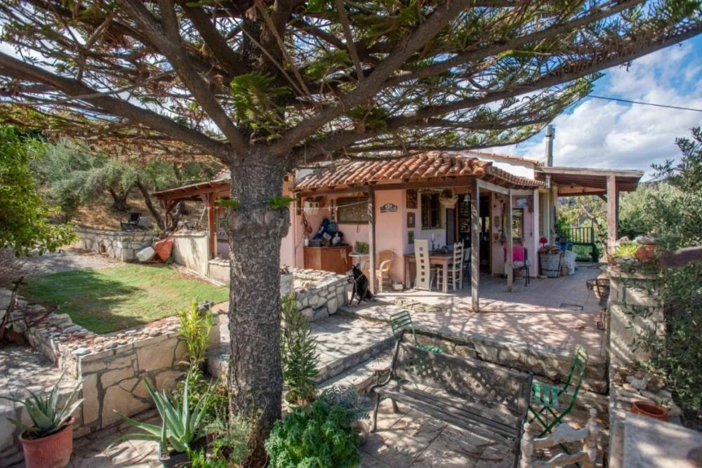 2 - vendita casa agía pelagía creta grecia