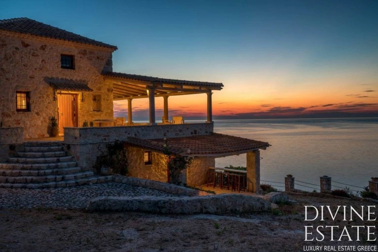 1 - vendita villa fronte mare agios nikolaos isole ioniche grecia