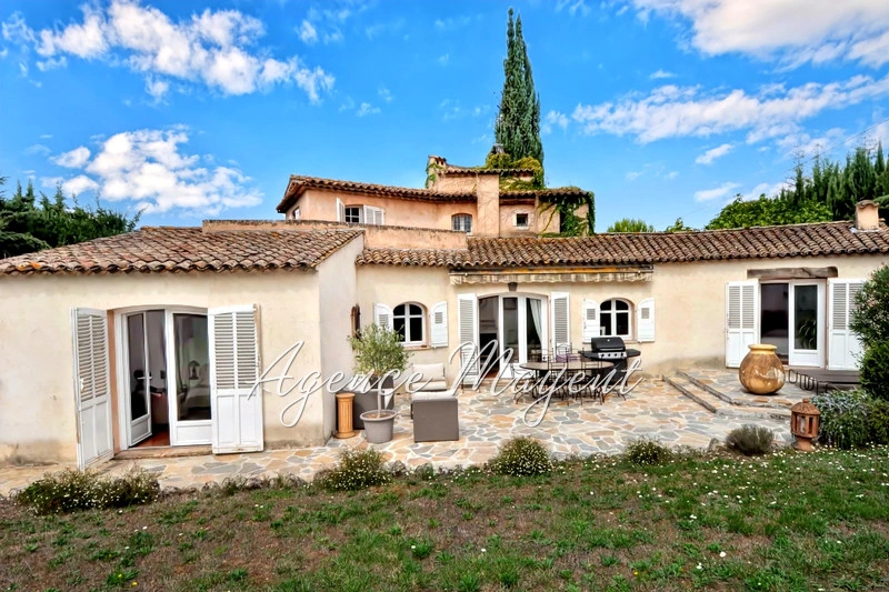 Casa con terraza