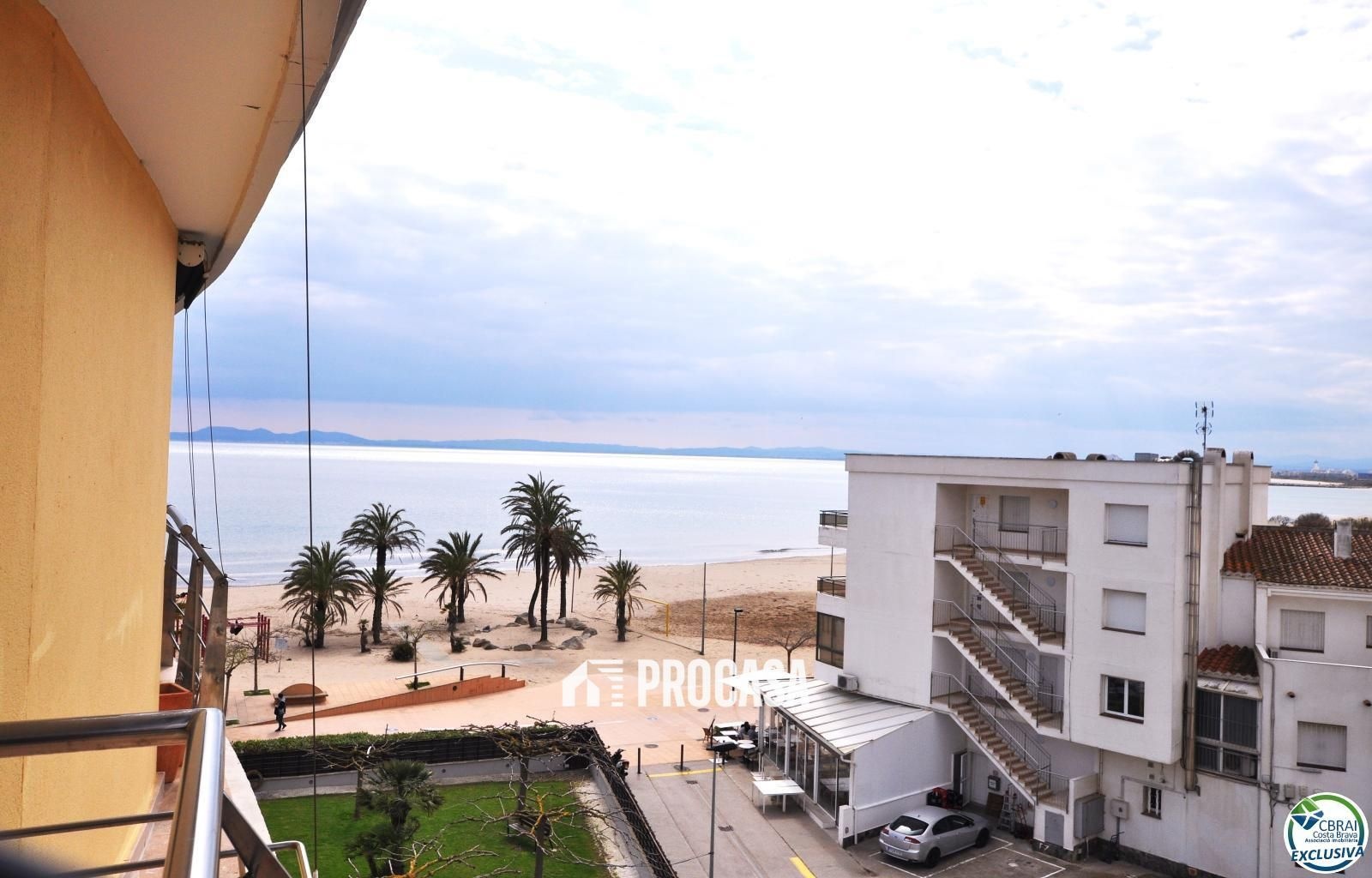 1 - venda apartamento vista de mar roses catalunha espanha