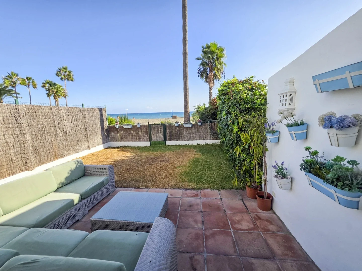 2 - venta apartamento frente al mar casares - costa del sol andalucía españa