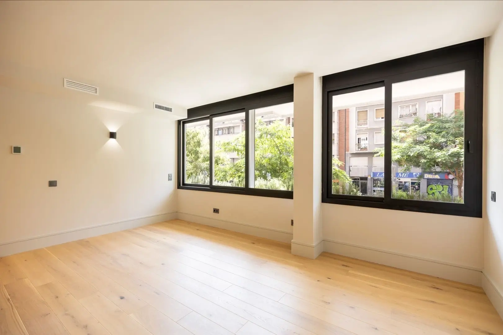 2 - apartment for sale in barcelona catalonia spain