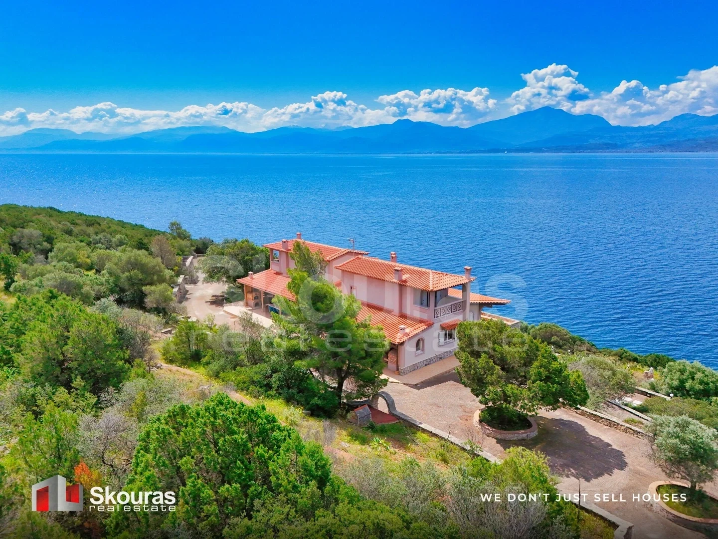 2 - vendita casa fronte mare trizonía grecia centrale grecia