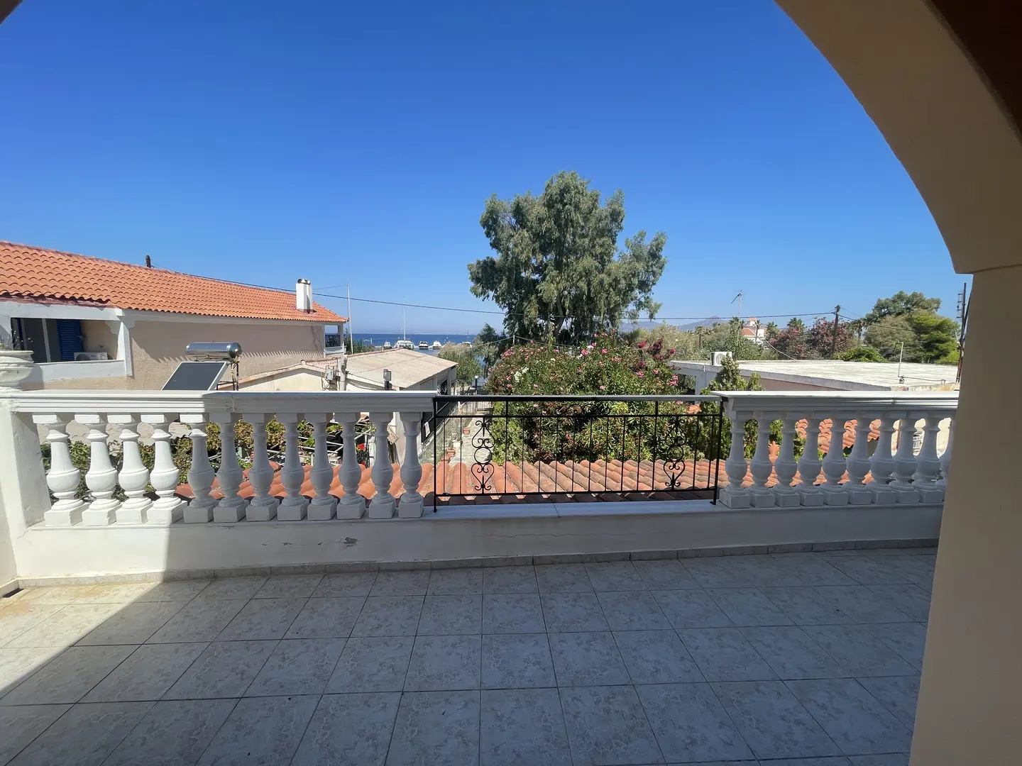 2 - vendita casa fronte mare methana attica grecia