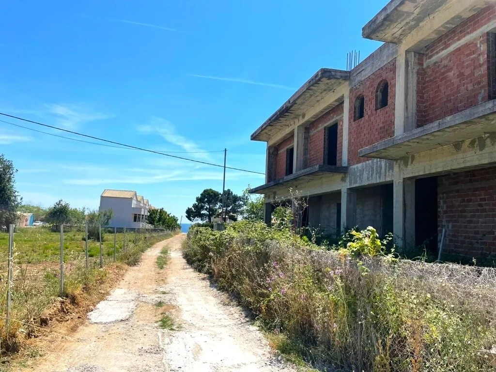 2 - vendita stabile spiaggia a piedi ágios geórgios macedonia centrale grecia