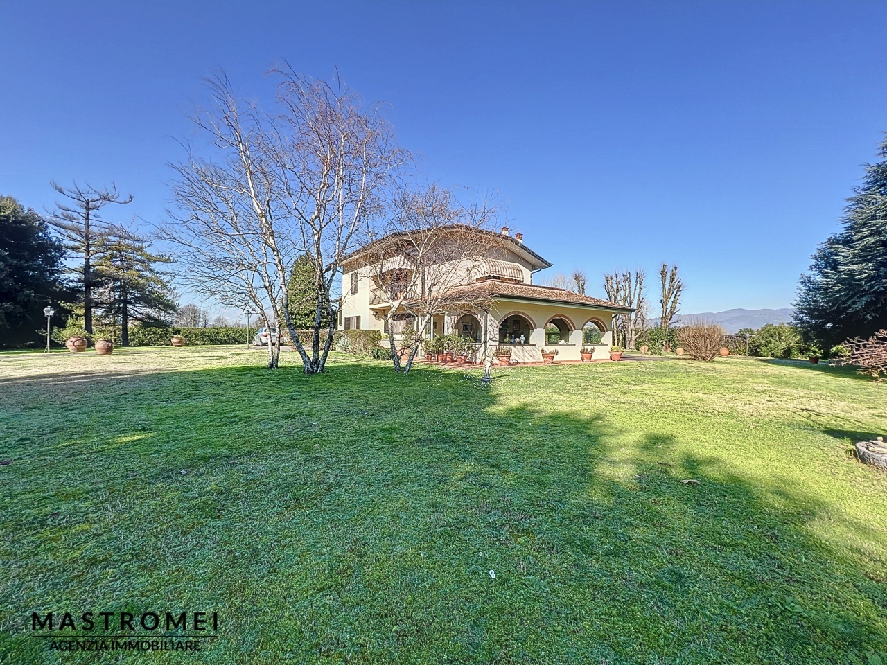 1 - verkoop villa lucca tuscany italië