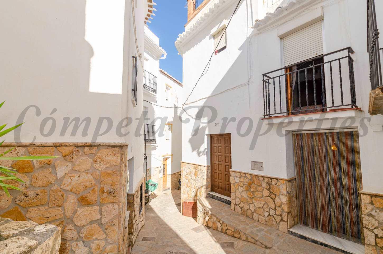 1 - verkoop huis uitzicht op zee competa andalusië spanje