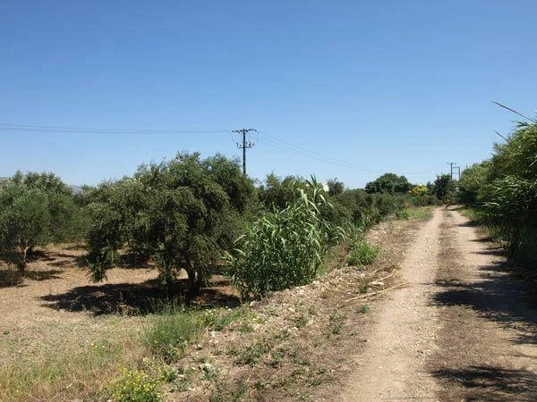 2 - venda terreno kolymbári creta grécia