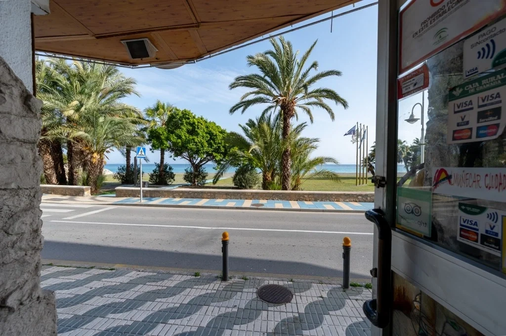 2 - venta comercio frente al mar almuñecar andalucía españa