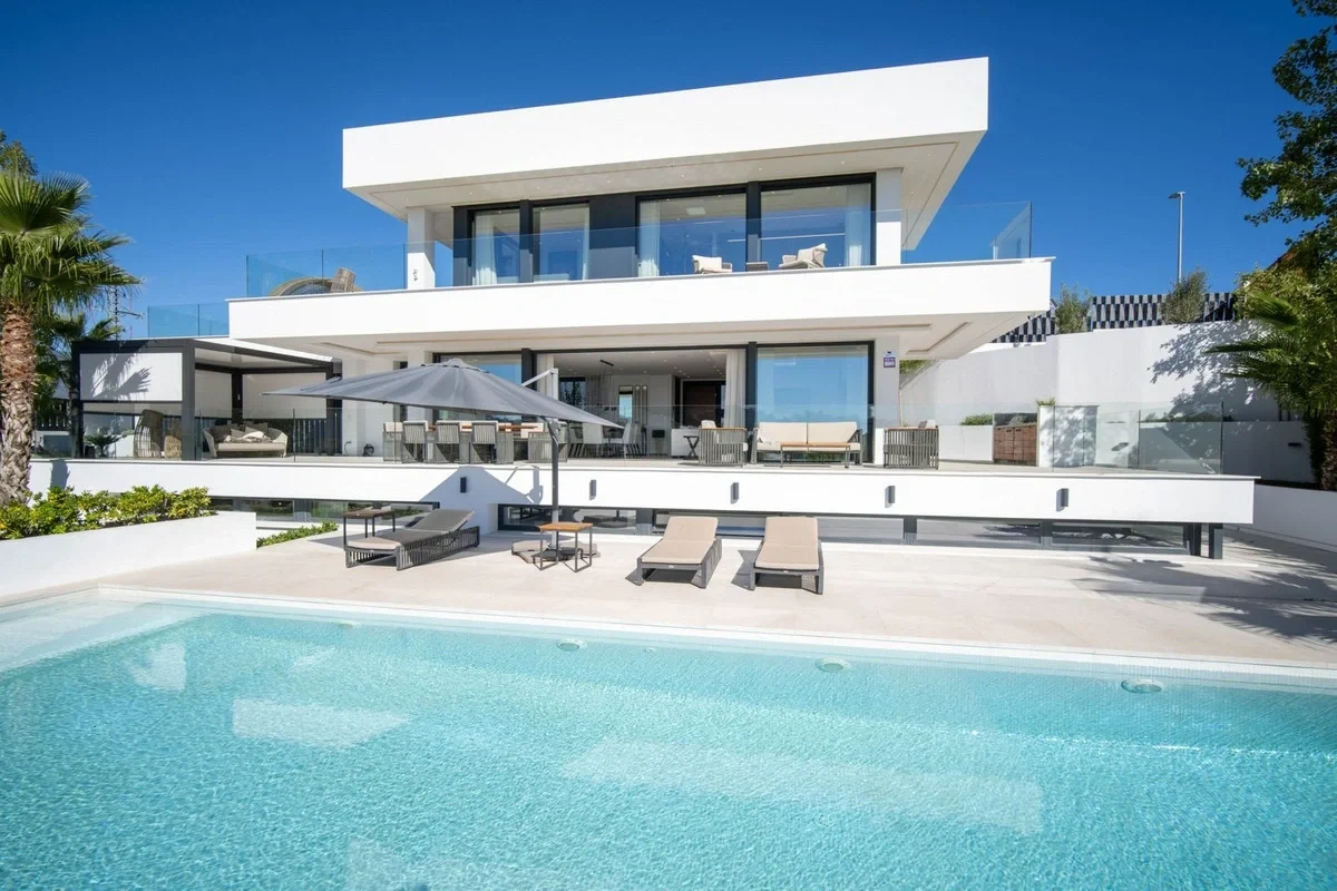 1 - sea view villa for sale in nueva andalucia andalusia spain