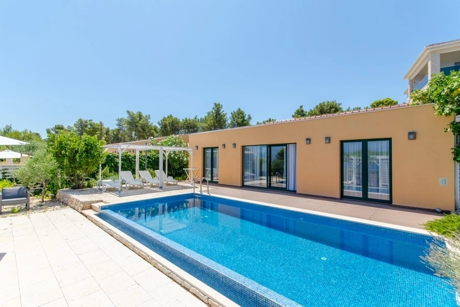 2 - venta casa vista al mar brač split-dalmacia croacia