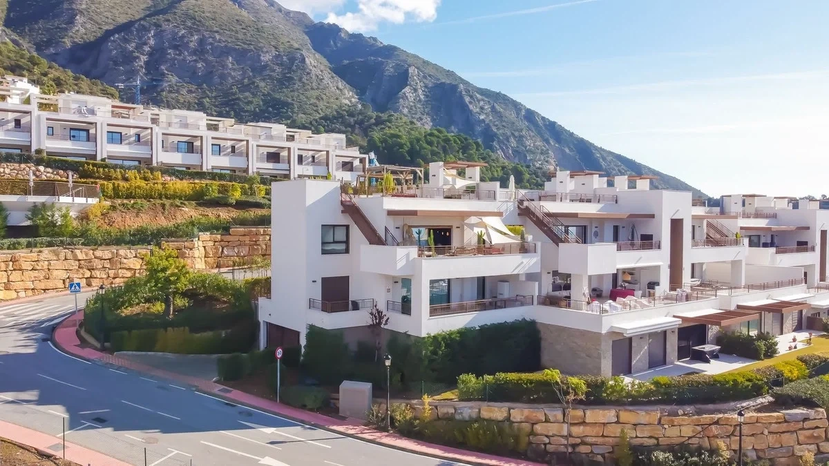 2 - venta apartamento istan andalucía españa