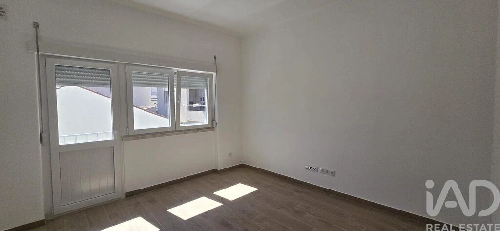 2 - apartment for sale in bombarral centro region portugal