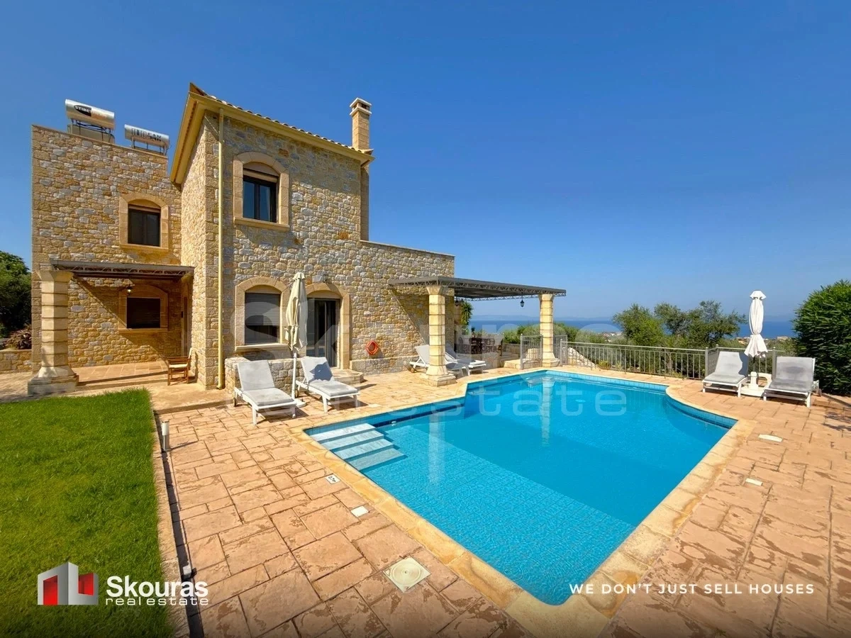 Maison vue mer avec piscine