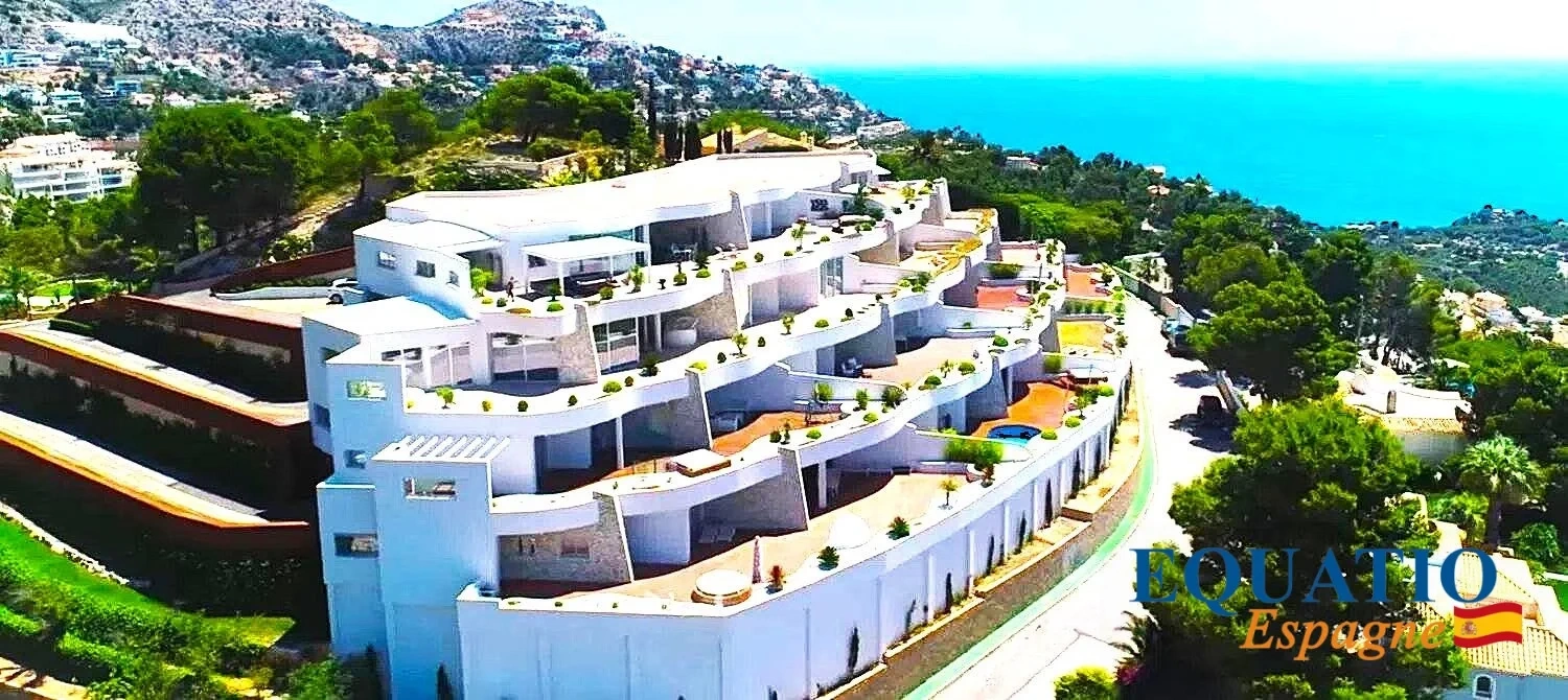 Apartamento vista al mar con piscina