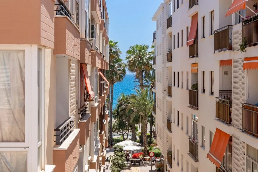 Apartamento vista al mar con 3 dormitorios