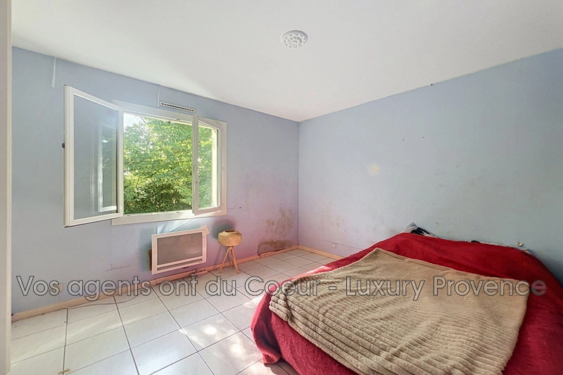 2 - house for sale in gréasque bouches-du-rhône france