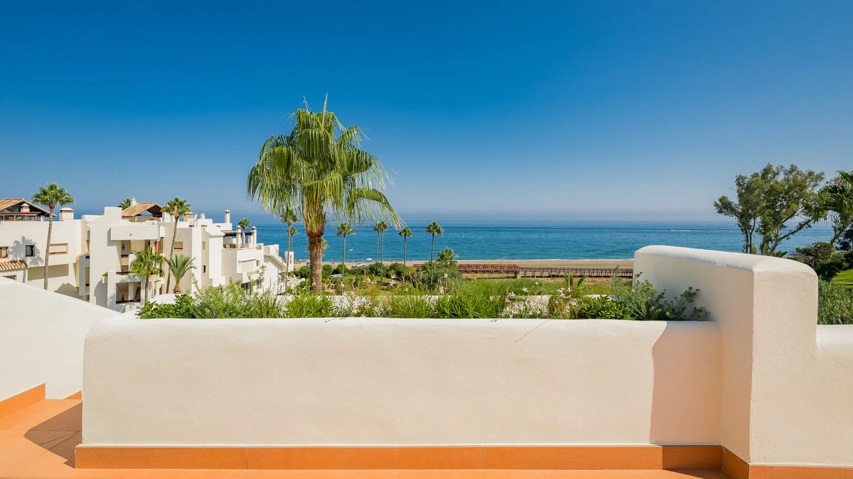 2 - vente appartement pieds dans l'eau estepona - costa del sol andalousie espagne