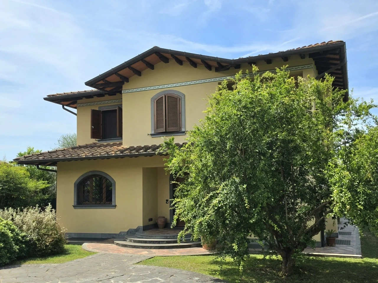 2 - venda casa massa toscana itália