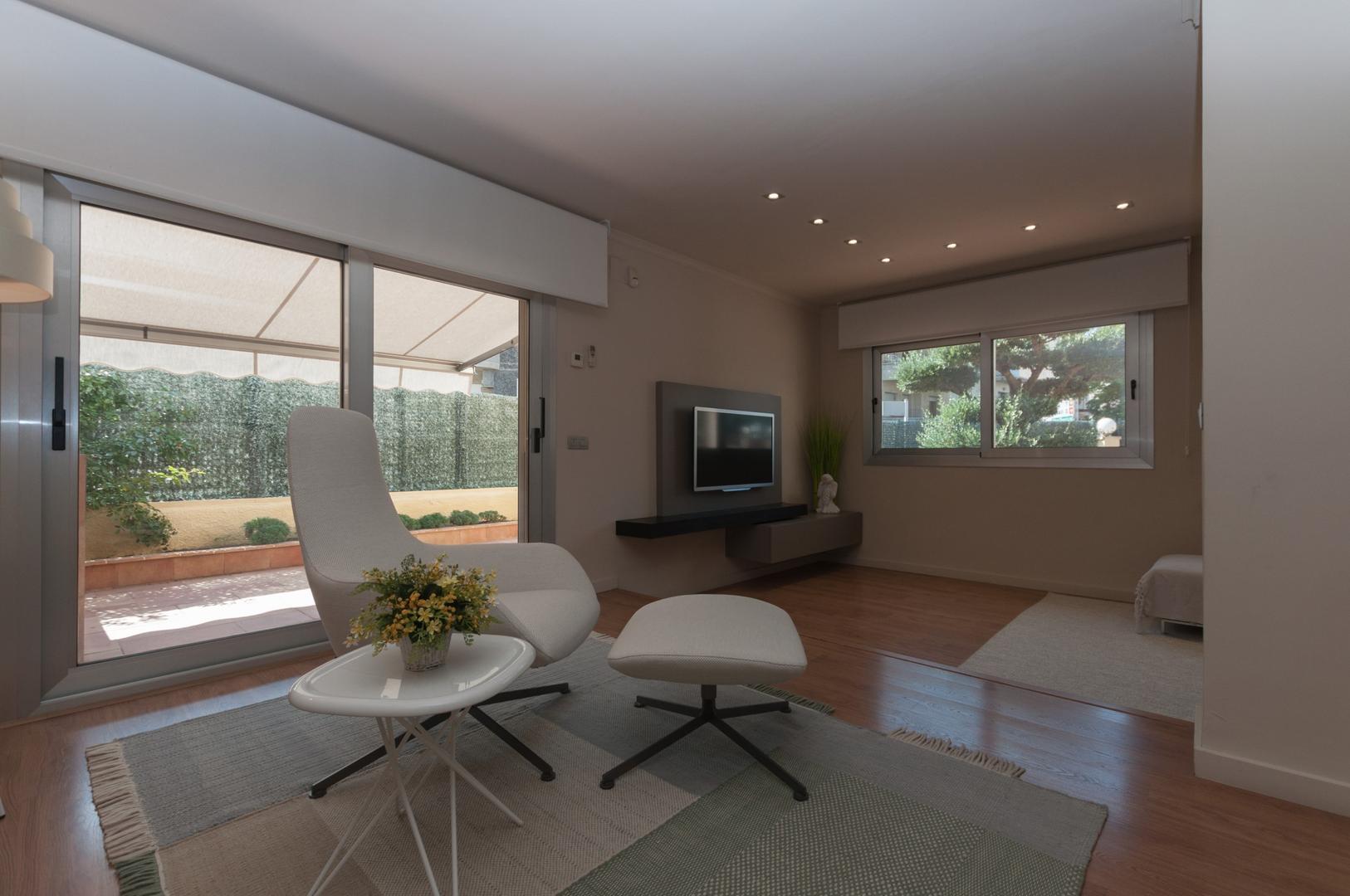Casa a praia ao pé com piscina