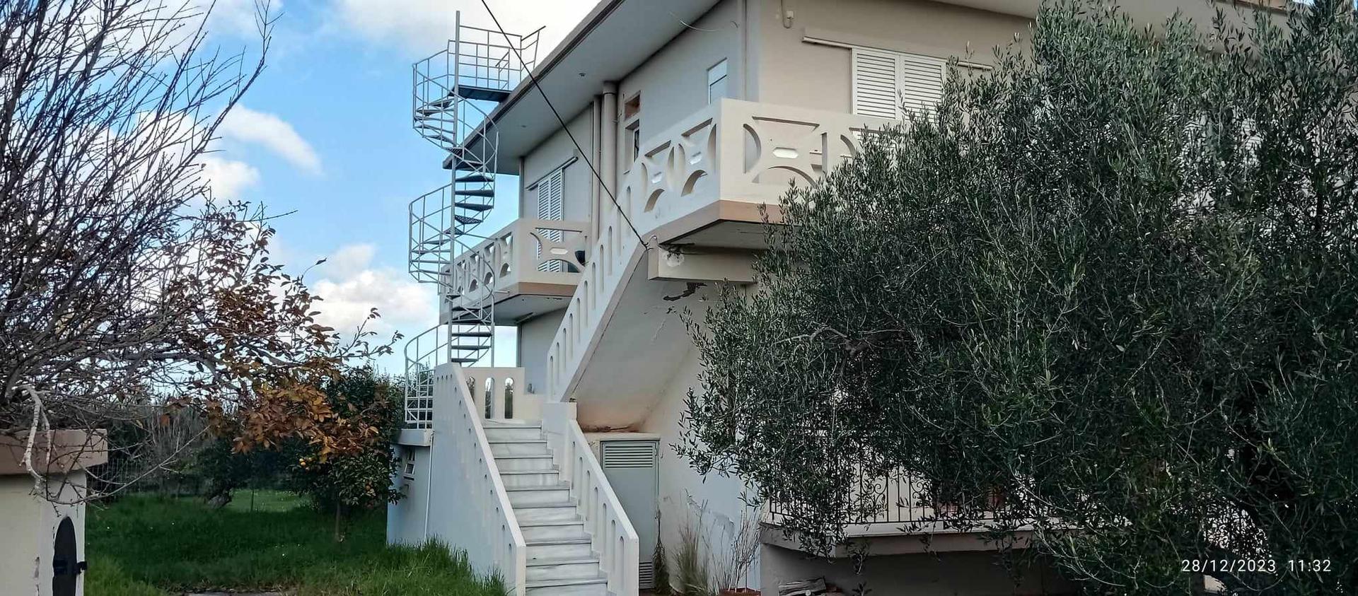 2 - vente maison kathianá crète grèce