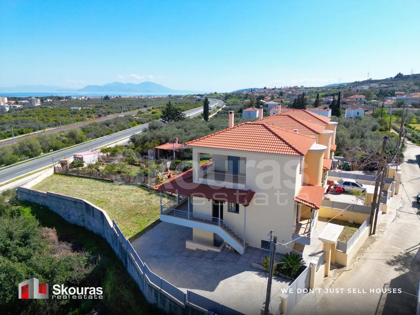 2 - vente maison vue mer kariótika péloponnèse grèce