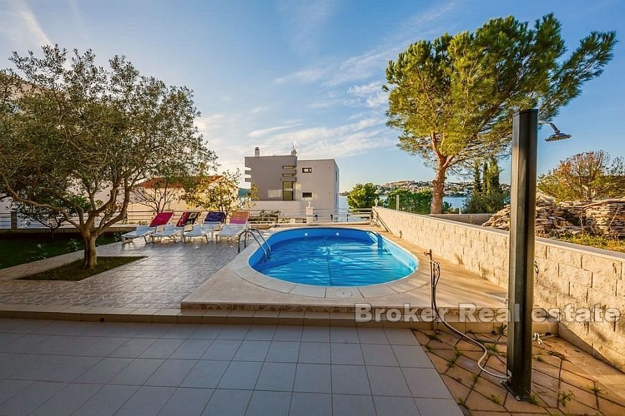 2 - venta casa vista al mar rogoznica šibenik-knin croacia