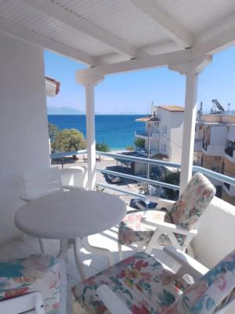 2 - vente appartement vue mer krathio grèce occidentale grèce