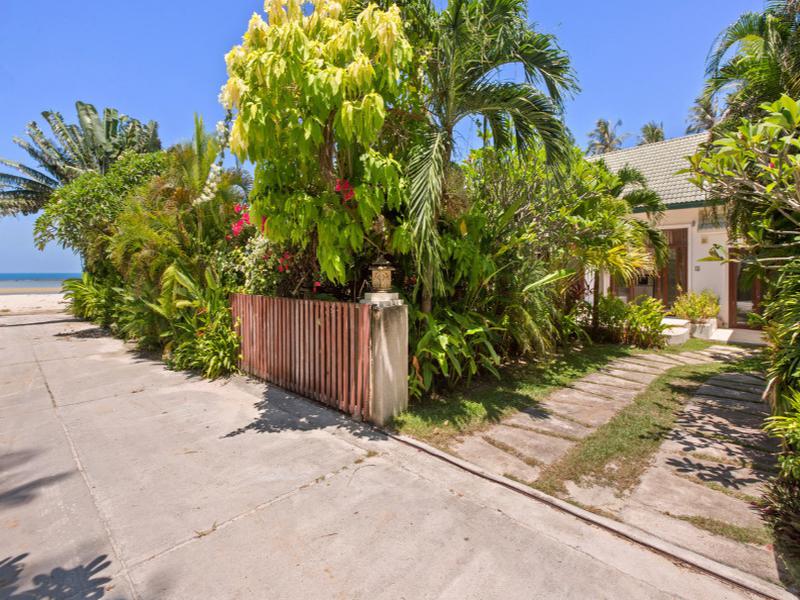 2 - waterfront house for sale in ko samui surat thani thailand