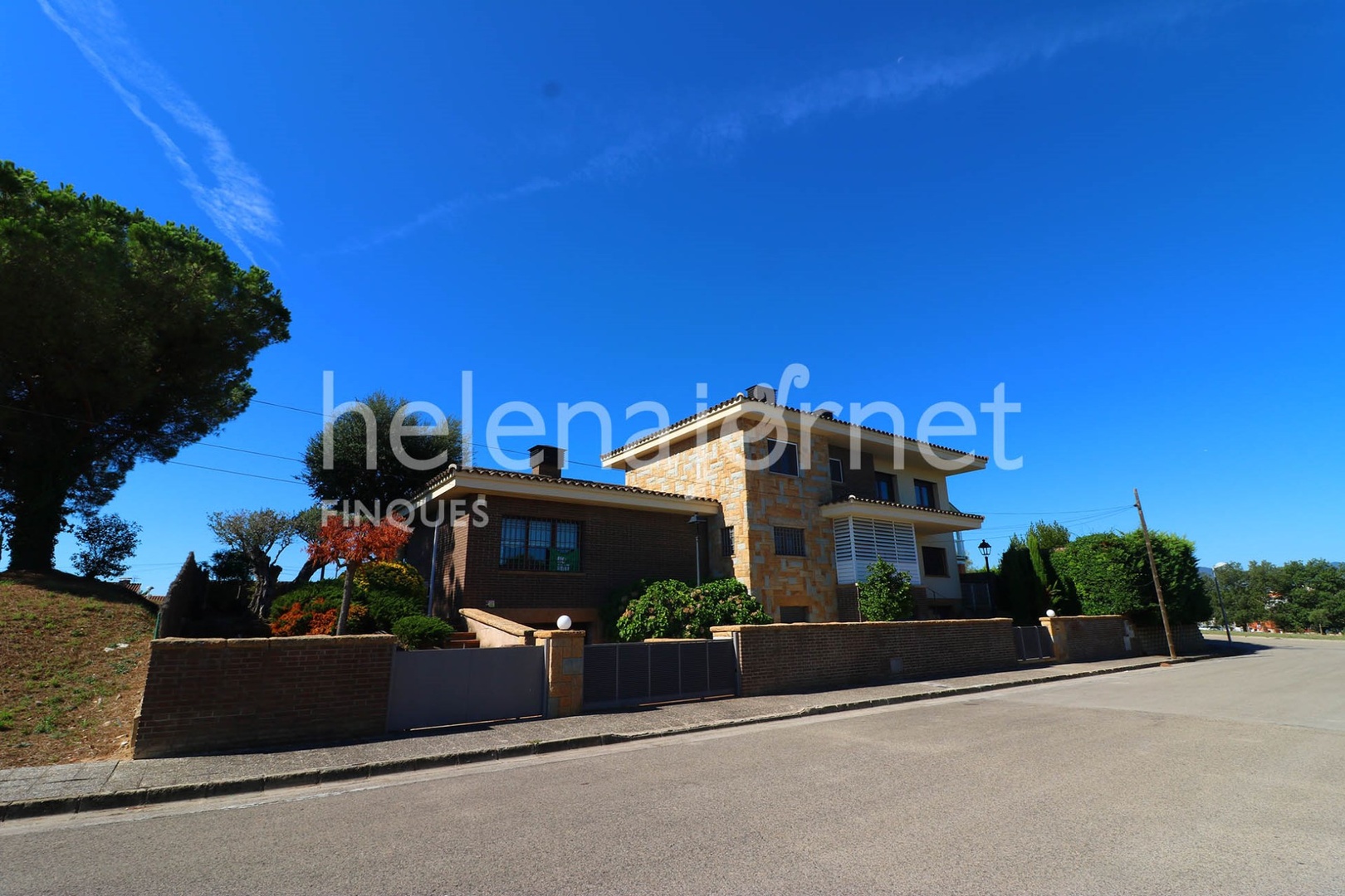 2 - venta casa sils cataluña españa