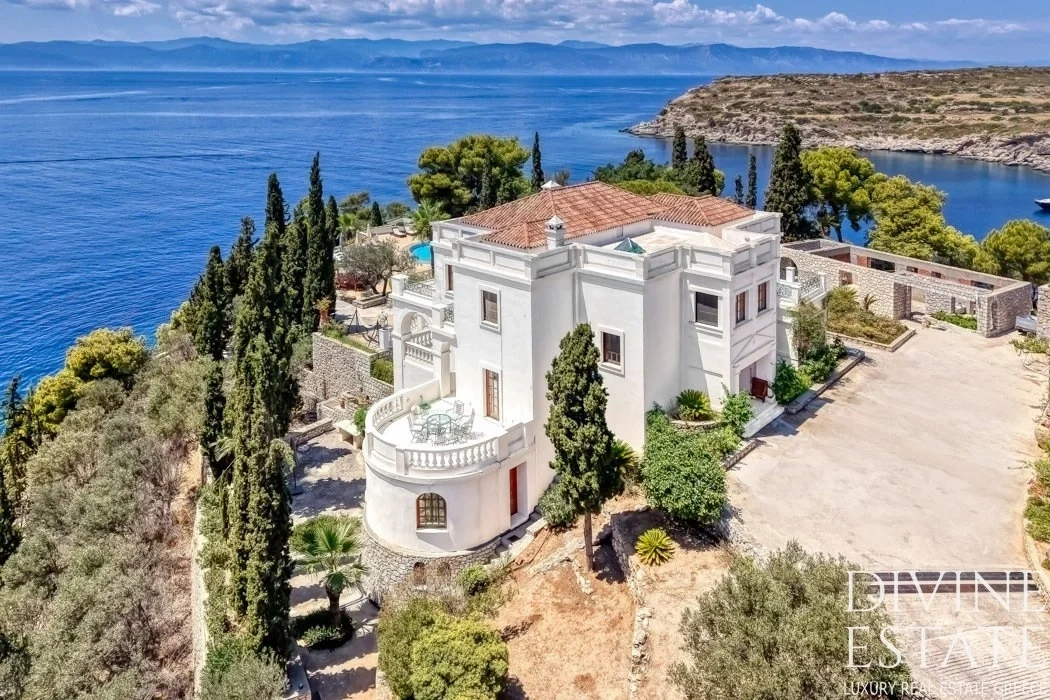 1 - vendita villa fronte mare agioi anargiroi attica grecia