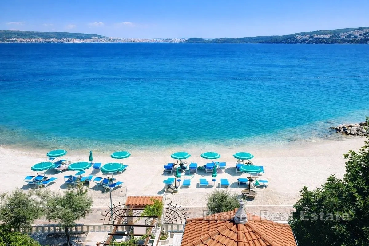 2 - venda espaço comercial vista de mar trogir split-dalmácia croácia