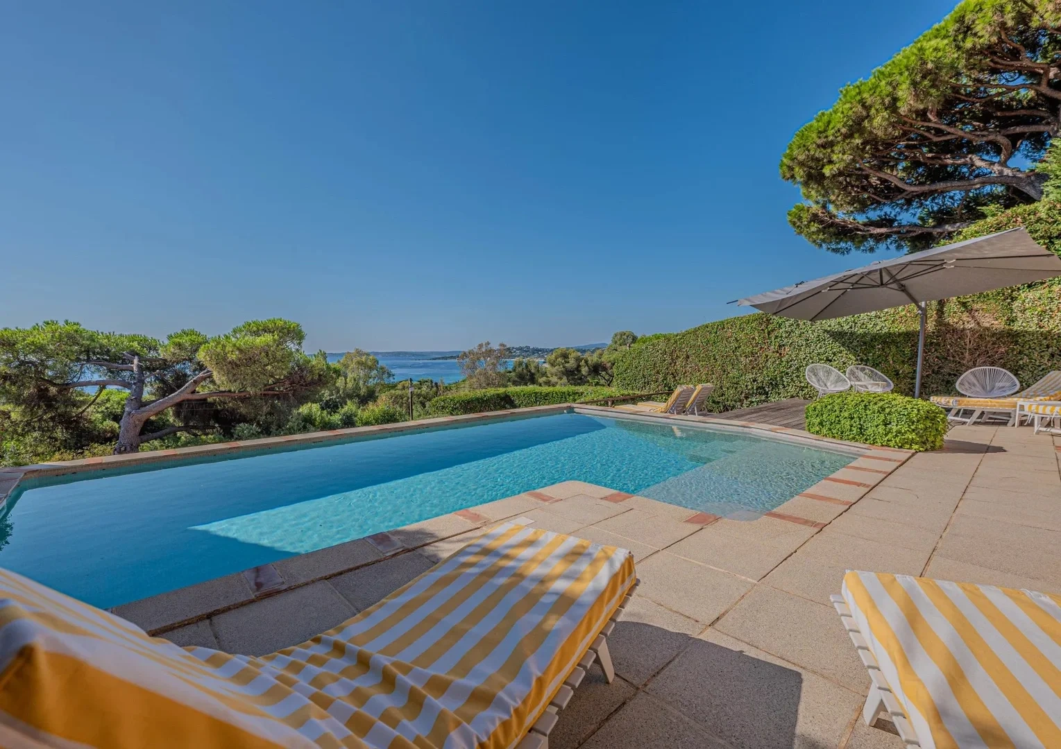 2 - vente maison vue mer sainte-maxime var france