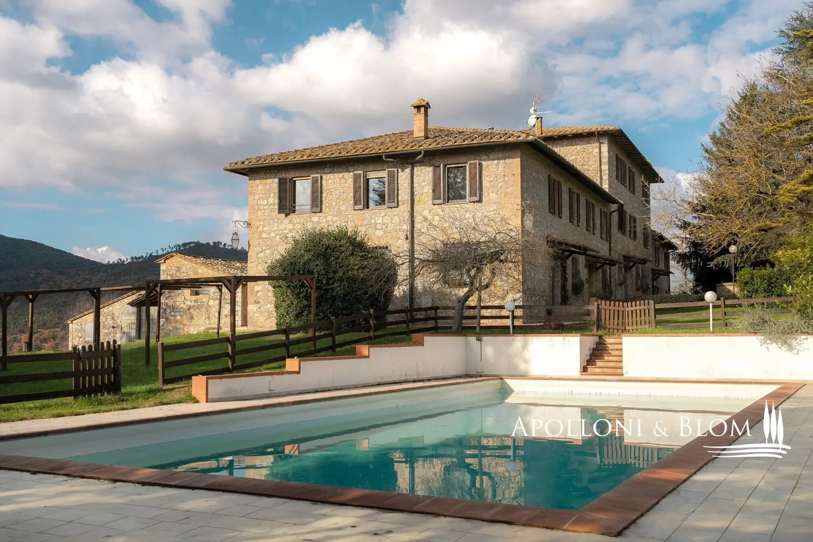 1 - verkoop landgoed sovicille tuscany italië
