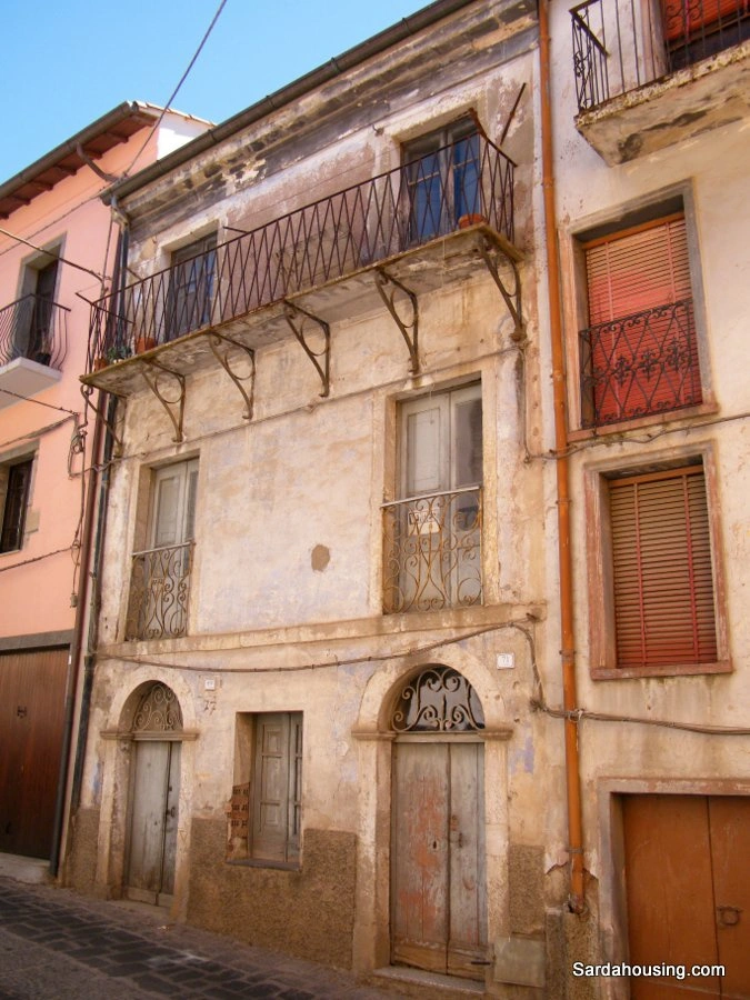 1 - vente maison santu lussurgiu sardaigne italie