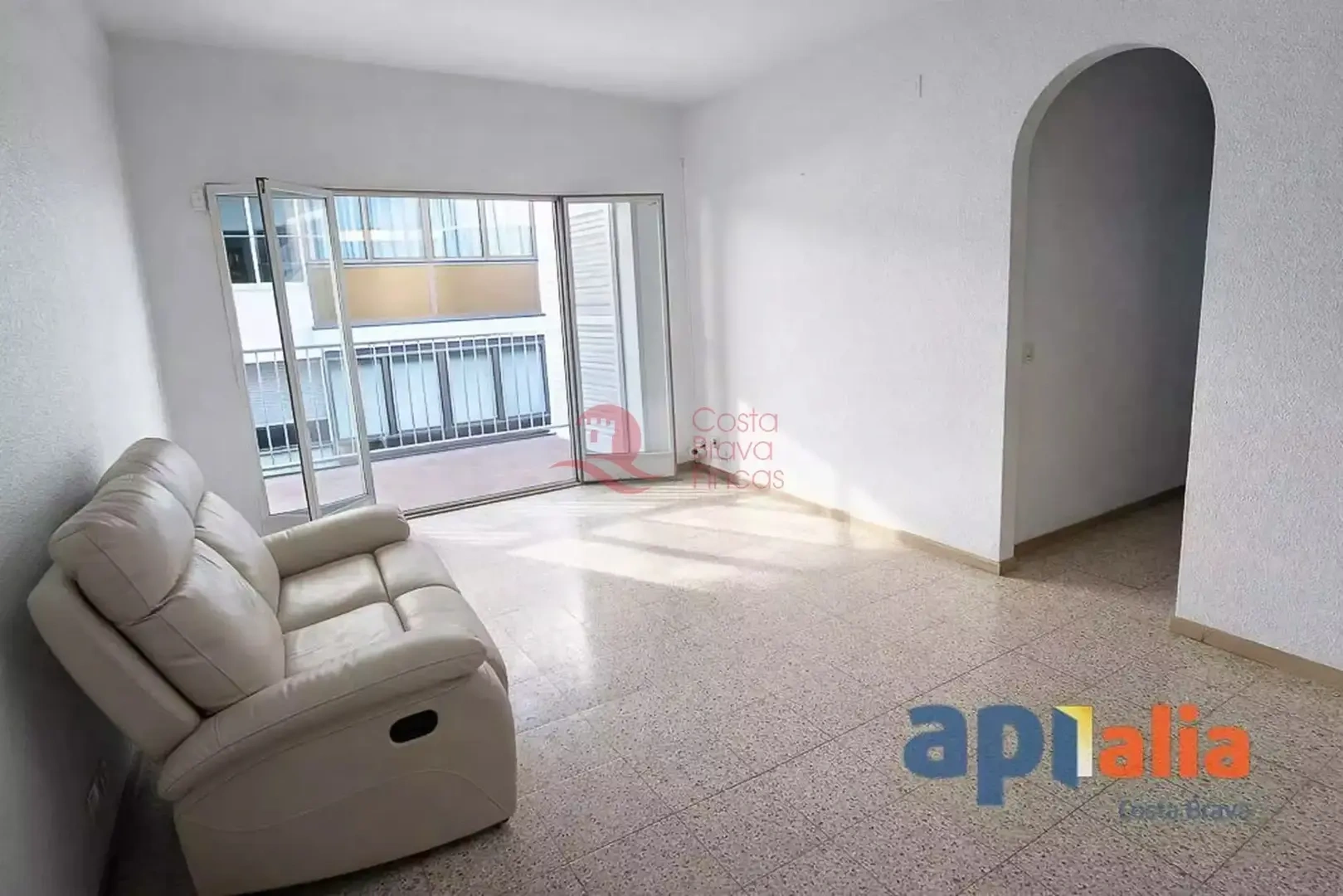 2 - venta apartamento palamos cataluña españa
