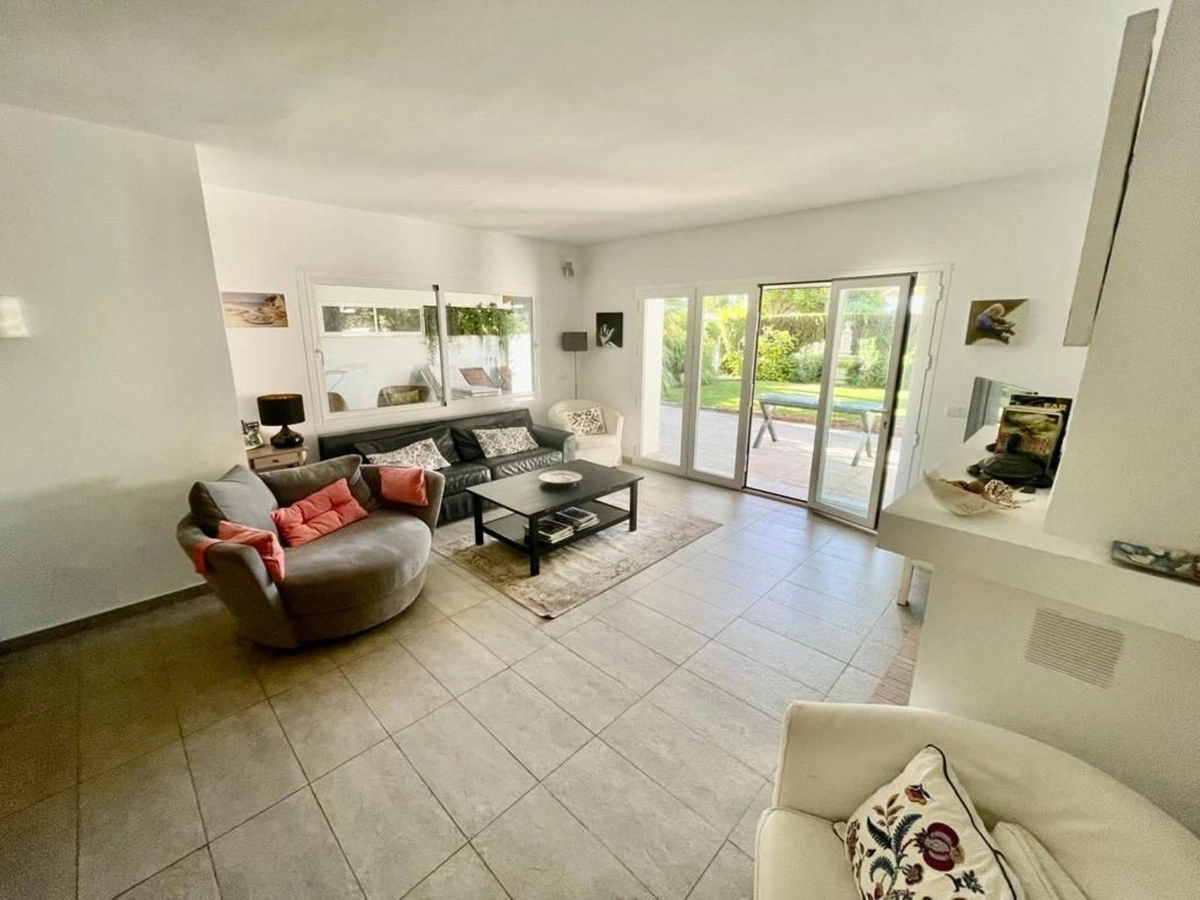 2 - verkauf wohnung strandpromenade san pedro de alcántara andalusien spanien