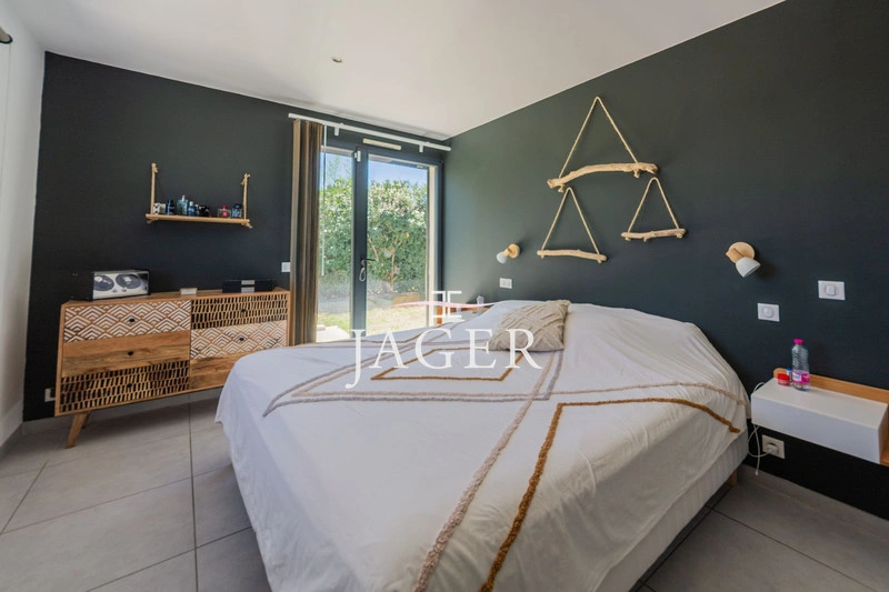 2 - house for sale in cogolin var france