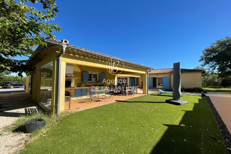 Casa con piscina