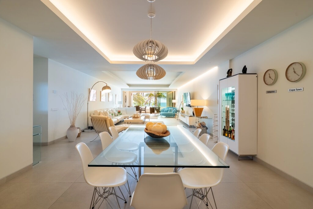 1 - vente appartement pieds dans l'eau estepona - costa del sol andalousie espagne