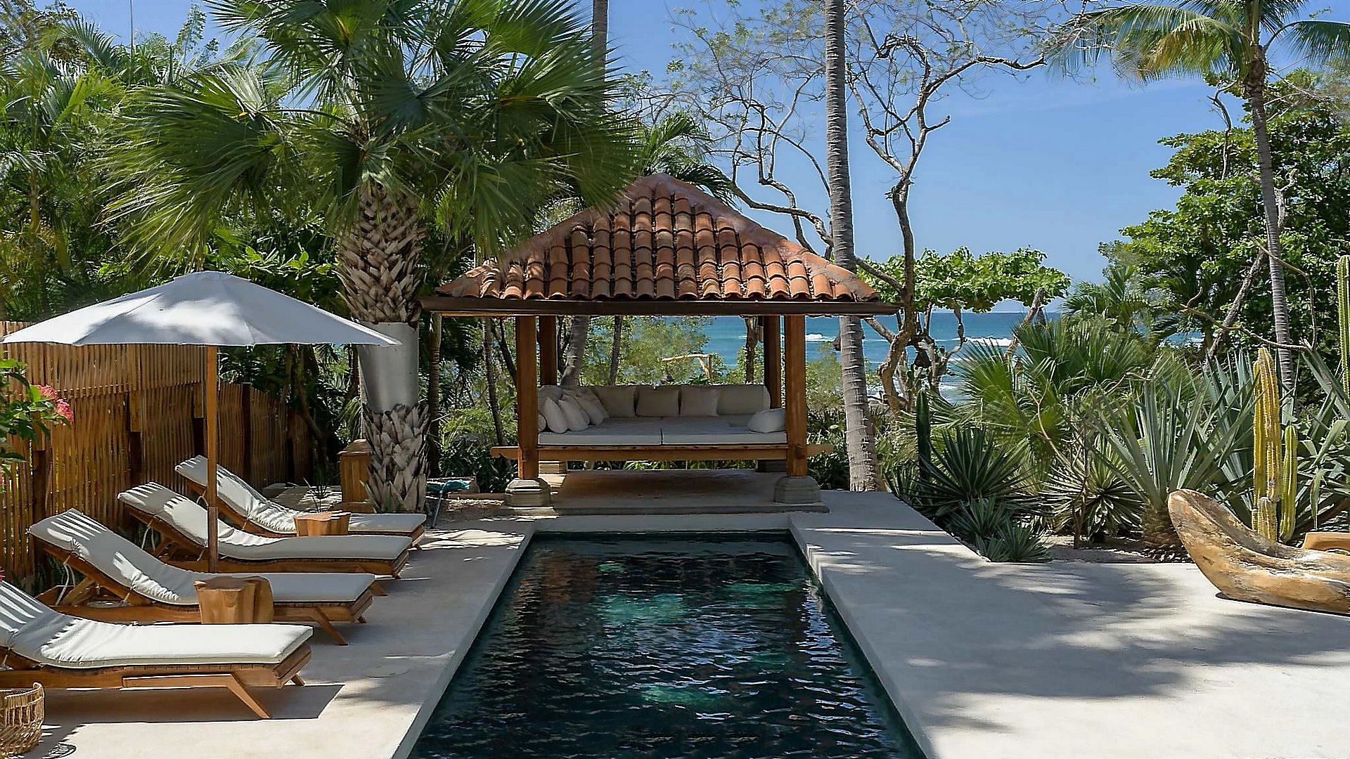 1 - vente maison pieds dans l'eau playa langosta guanacaste costa rica